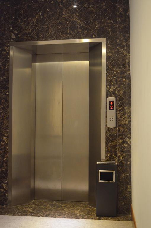 Mustika Gajah Mada Hotel Cakarta Dış mekan fotoğraf