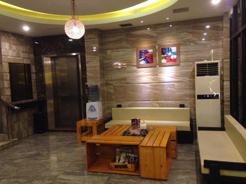Mustika Gajah Mada Hotel Cakarta Dış mekan fotoğraf