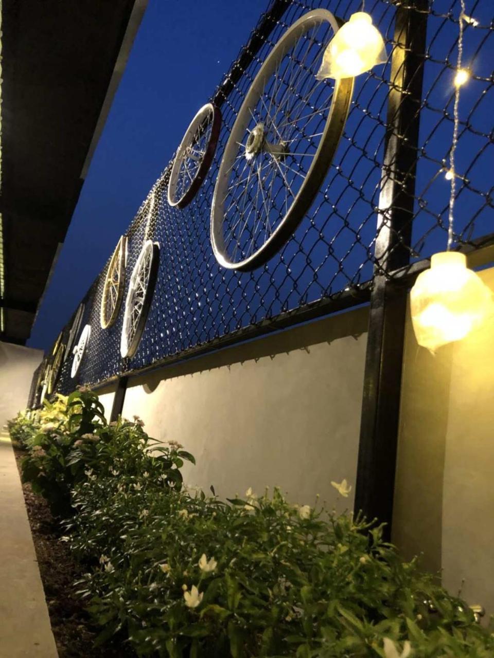 Mustika Gajah Mada Hotel Cakarta Dış mekan fotoğraf